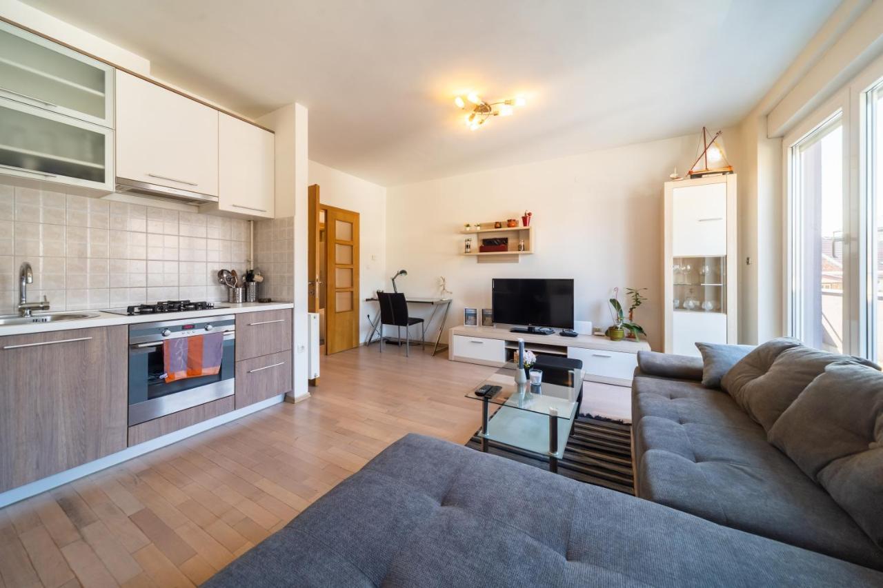 Super Petrova Apartment Zagreb Dış mekan fotoğraf